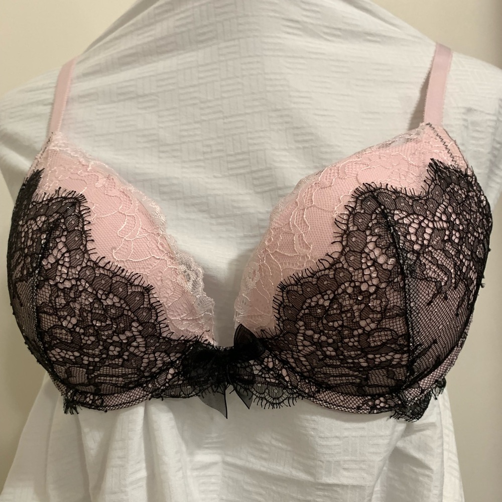 Victoria's Secret Lace Bra in Pink and Black